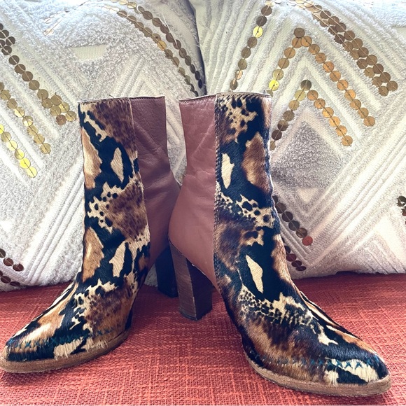 Free People Baroness Calf Hair Leather Leopard Print Booties in Brown 37 EUC - Picture 8 of 16